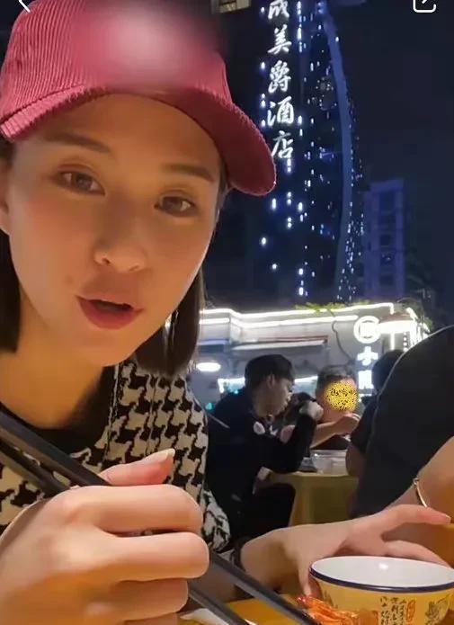 娱乐圈大瓜小瓜吃不停夸克网盘